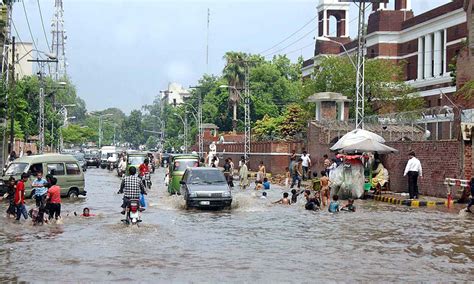 Heavy Monsoon Rains Trigger Floods In Pakistan Pakistan Dawncom