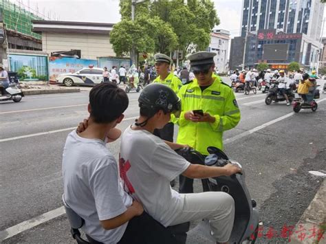 天气炎热不用戴头盔？分宜交警正在严查 江南都市网