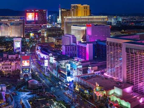 20 Epic Things To Do In Las Vegas For Couples Explore More