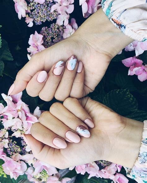 Ezgi Findik Auf Instagram Floral Nails Floral Beauty