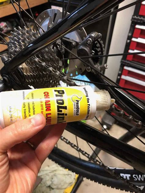 Bike Chain Lube 101: How to Choose the Best and Apply It