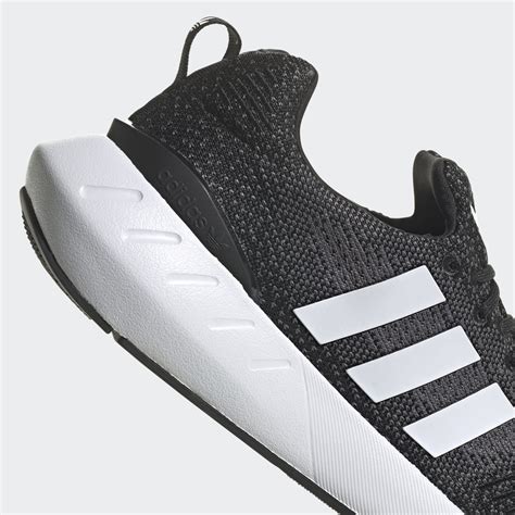 Adidas Swift Run