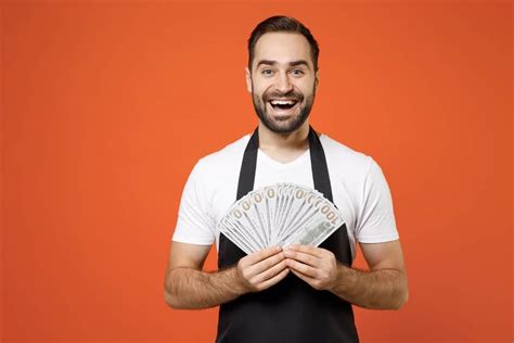 How Much Do Bartenders Really Make Salary Tips DineWithDrinks