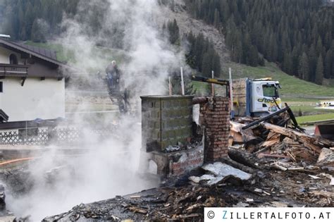 Kellerbrand Bei Bauernhaus In Tux Zillertalfoto At