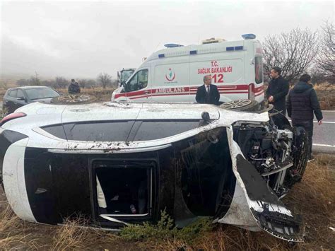 Niğde de Yağış Nedeniyle Takla Atan Otomobildeki 3 Öğretmen Yaralandı