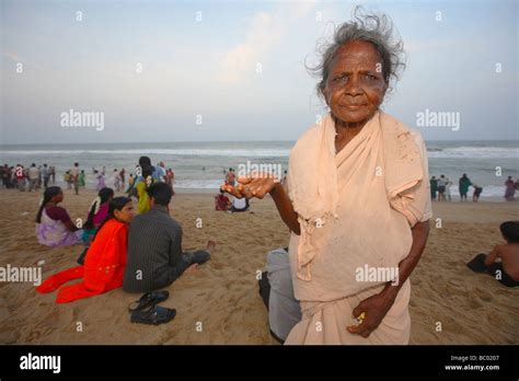 India Tamil Nadu Chennai Madras Bay Of Bengal Sea Marina Beach