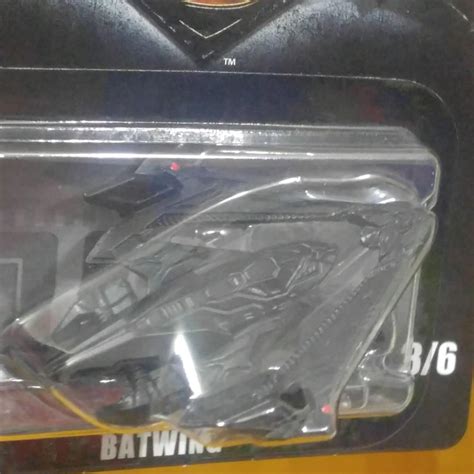 Mattel Hot Wheels DC Comics Batman vs Superman Batwing Diecast Vehicle 興趣及遊戲 玩具 遊戲類