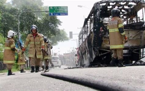 Recorde de 35 ônibus queimados em 1 dia no Rio afeta passageiros e gera