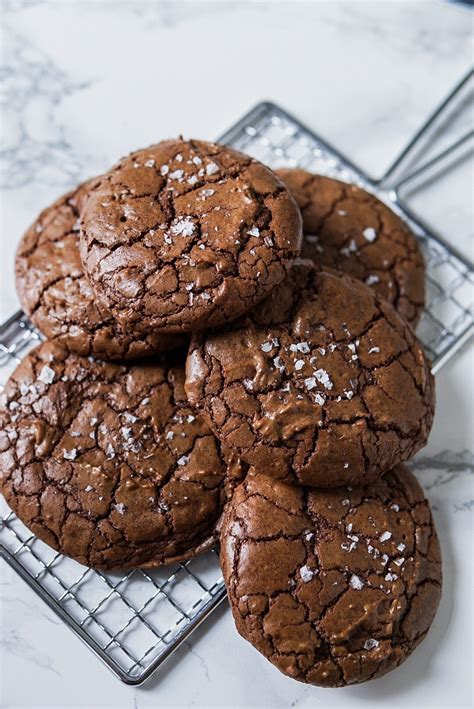 Satisfy Your Chocolate Craving With These Fudgy Brownie Crinkle Cookies Crinkle Cookies