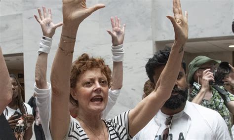 Susan Sarandon Arrestada En Una Manifestaci N