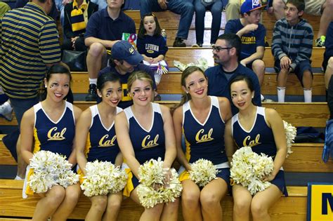 Uc Berkeley Cheerleaders