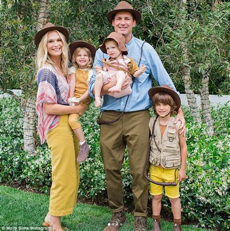 Molly Sims Flaunts Bikini Body On Vacation In Italy And France Daily