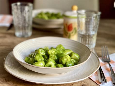 Gli Gnocchi Di Patate Al Pesto Sono Un Primo Piatto Che Amo Moltissimo