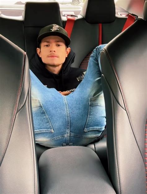 Image Tagged With Artists On Tumblr Gay Jeans Gay Man Geojeans On Tumblr