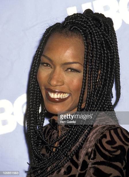 84 Angela Bassett 1995 Photos And High Res Pictures Getty Images