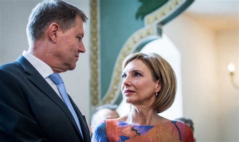 Klaus Iohannis Nu A Mers La Vot Al Turi De So Ia Lui Carmen Este