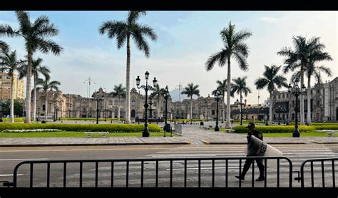 Marcha hacia Lima así amaneció la Plaza de Armas a horas de la