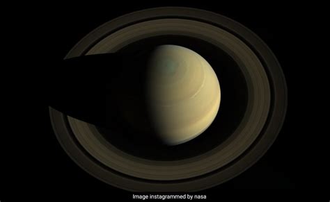 Astrônomos descobrem 62 novas luas de Saturno tornando o o planeta