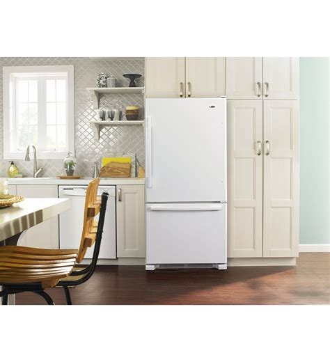 ABB2224BRW Amana 22 Cu Ft Bottom Freezer Refrigerator With Large