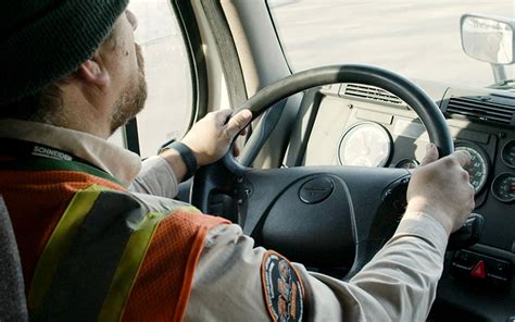 How Many Miles Do Truckers Drive A Day On Average