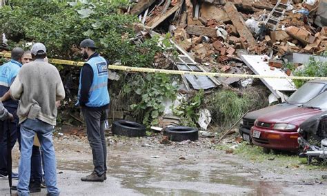 Parte De Casar O Na Tijuca Desaba E Deixa Dois Feridos Jornal O Globo