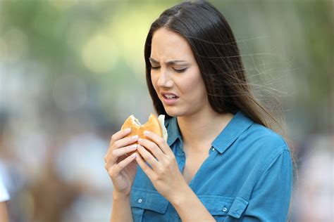 美食飄出腐爛味！專家估650萬人染疫康復後「嗅覺倒錯」｜專家觀點｜新冠肺炎｜元氣網