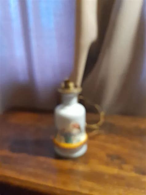 Belle Lampe P Trole Ancienne En Porcelaine Eur Picclick Fr