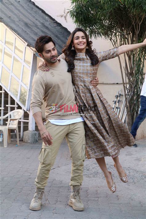 Varun Dhawan Alia Bhatt Promote Badrinath Ki Dulhania Varun Dhawan