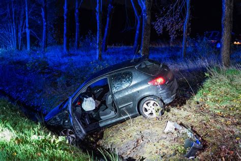 Auto Belandt In Sloot Na Ongeval Op A Noordactueel Het Laatste