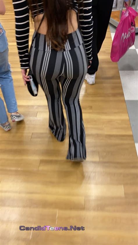 Jiggly Yoga Pants Ass Candid Teens