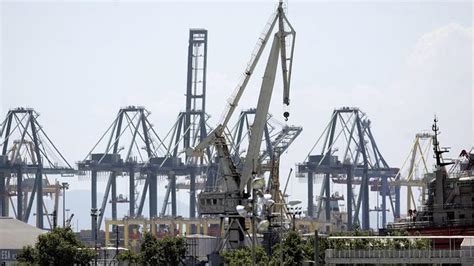 Los Transportistas Desconvocan La Protesta Y Reanudan Su Actividad En