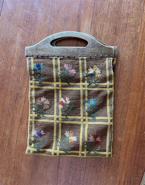 1940s Floral Cross Stitch Purse Gem