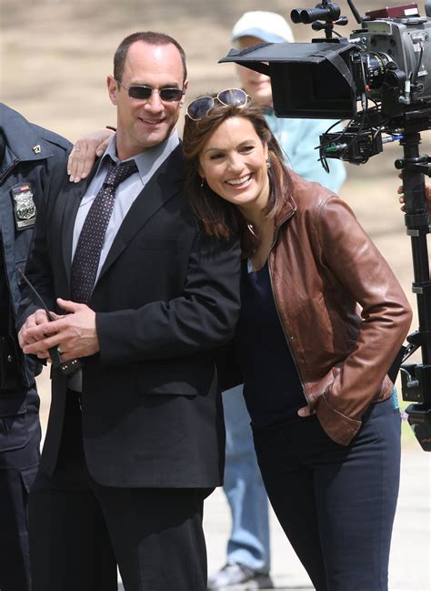 Back Together! Olivia and Elliot’s 'SVU' Reunion Teased in New Promo