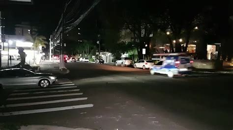 Sem Foro Na Rua Minas Gerais Apresentou Falha Decora O Natalina