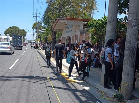 Estudiantes del Liceo de Pavas se lanzan a la calle El Guardián CR