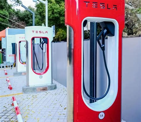 Tesla obniżyła ceny na Superchargerach w Europie W Polsce wszędzie 1 8