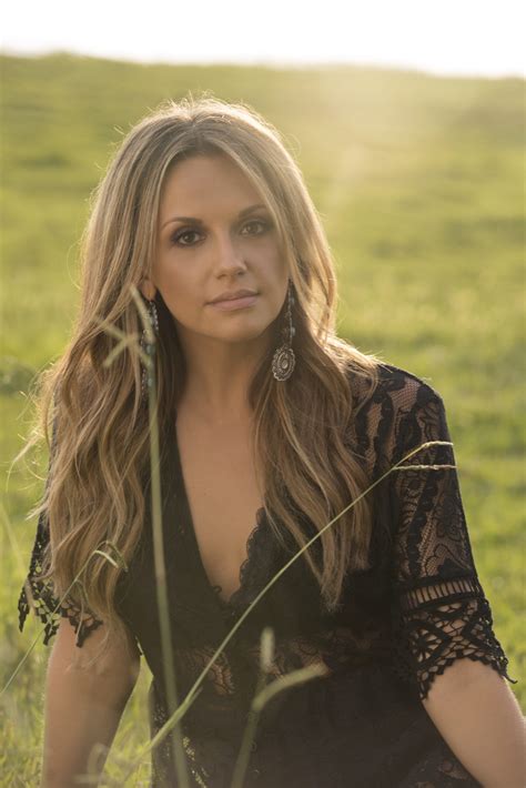 Qanda Carly Pearce Candi Magazine