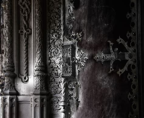 Portugal S Palace Of Mystery Eerie Photos Of Quinta Da Regaleira