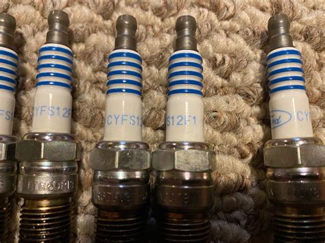 Set Of Genuine Ford Motorcraft Platinum Spark Plugs Sp X Cyfs F