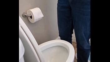 Chico Trans Meando De Pie XVIDEOS