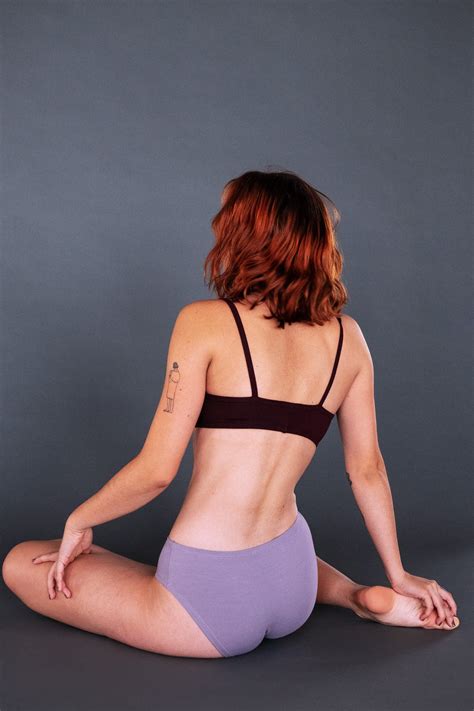 Culotte taille régulière in 2024 Female pose reference Body