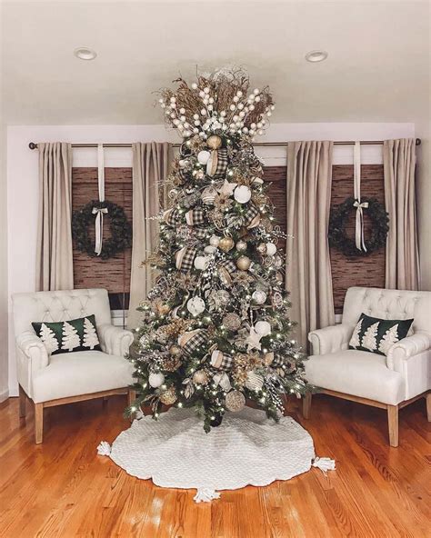 29 Christmas Tree Topper Ideas For Your Tree This Year