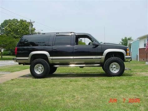 Chevy Suburban By Eddie Nunez On Lifted Chevy Gmc Suburban Chevrolet Suburban Suburban