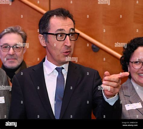 B Blingen Bundeslandwirtschaftsminister Cem Oezdemir Zu Gast