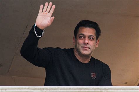 Salman Khan Firing Outside Salman Khans Residence Two Men Nabbed