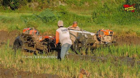 Nyingkal Bareng 2 Traktor Sawah Bekerjasama Nyingkal Dalam 1 Lahan