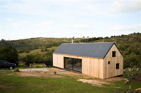 Rustic Tiny House Design In The Middle Of A Rural Landscape • 333+ Images • [ArtFacade]