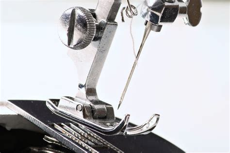 Choosing the Right Sewing Machine Needles for Your Projects – ABC Sewing Machine