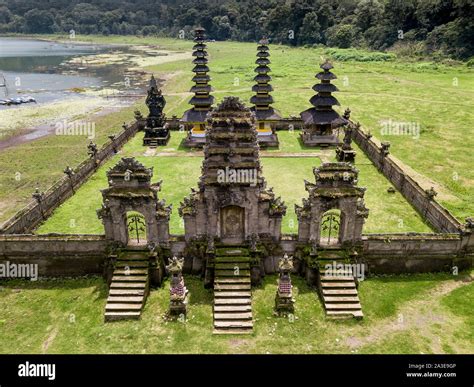 Pegubugan Temple on Lake Tamblingan in Bali, Indonesia Stock Photo - Alamy