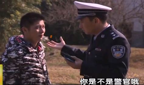 【谭谈交通】你是警察？请出示一下证件谭sir的颜值难道无法扛起诚信的大旗？ 搜狐汽车 搜狐网